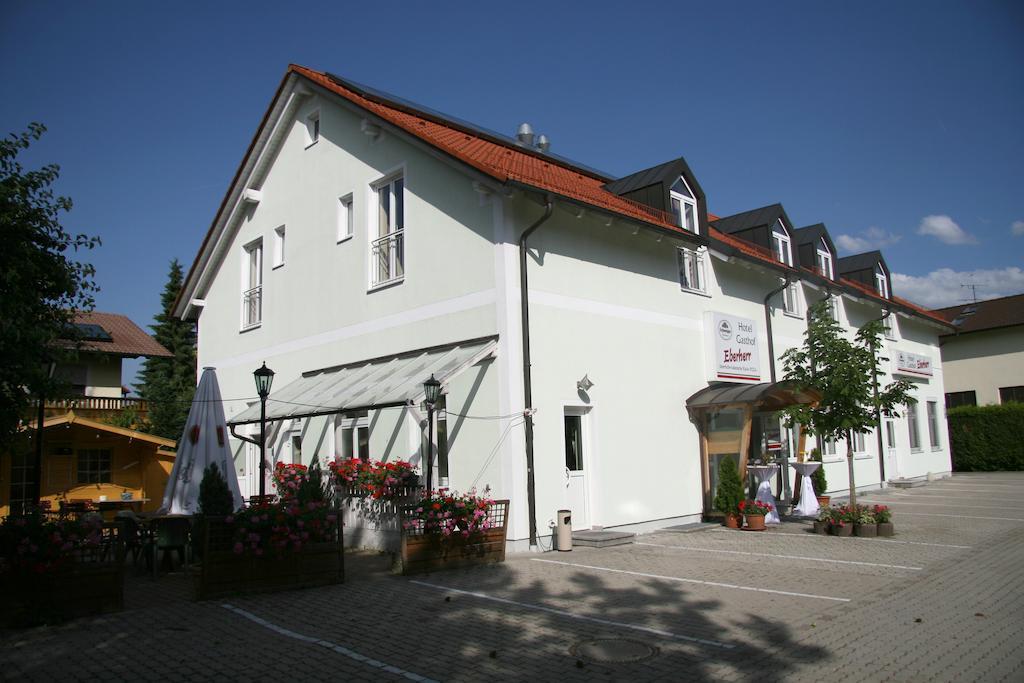 Hotel-Gasthof Eberherr Forstinning Exterior foto